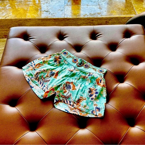 Skemo Pants - Skemo Santika Beaded Shorts NWT - Ocean Tropical SZ Small